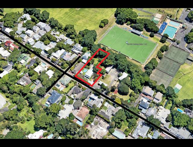 4 BEDROOM HOUSE FOR SALE IN NEWLANDS